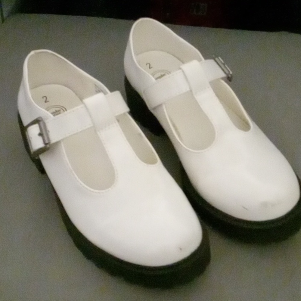 Wonder nation t strap memory foam